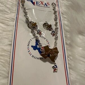 🩷5/$10 Texas Fashion Leader Necklace and Earrings Set